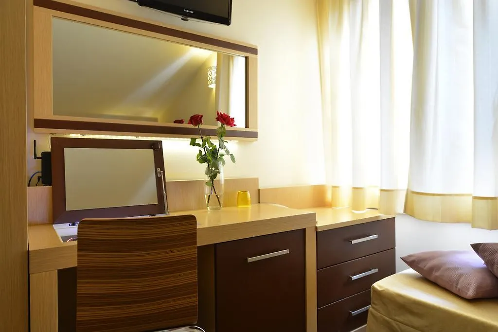 Hotel Rosignano Rosignano Solvay 3*,